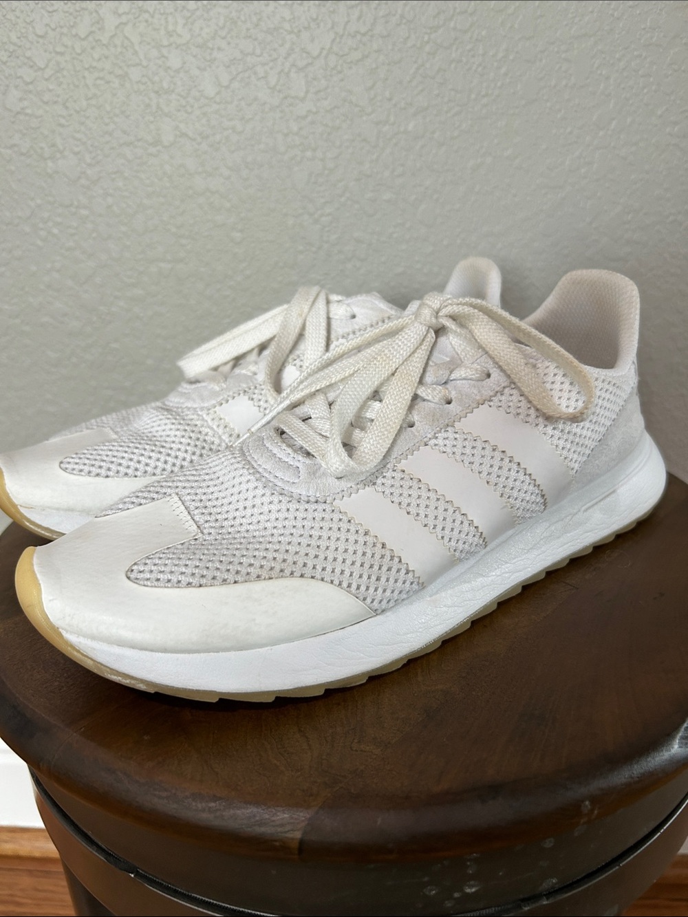 Old School adidas Women's Sneakers